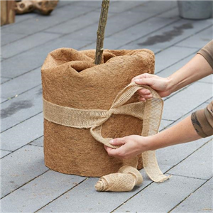 GUT GESCHÜTZT DURCH DEN WINTER! GUT GESCHÜTZT DURCH DEN WINTER!